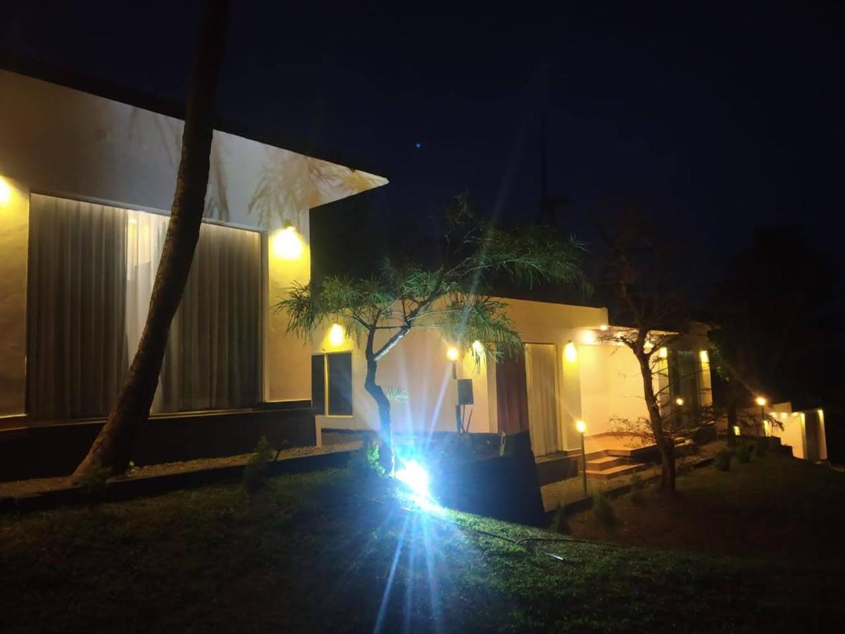 Peakaavu Cottages Ідуккі Екстер'єр фото